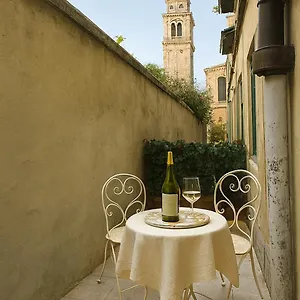 Calle De Le Pazienze Appartamento