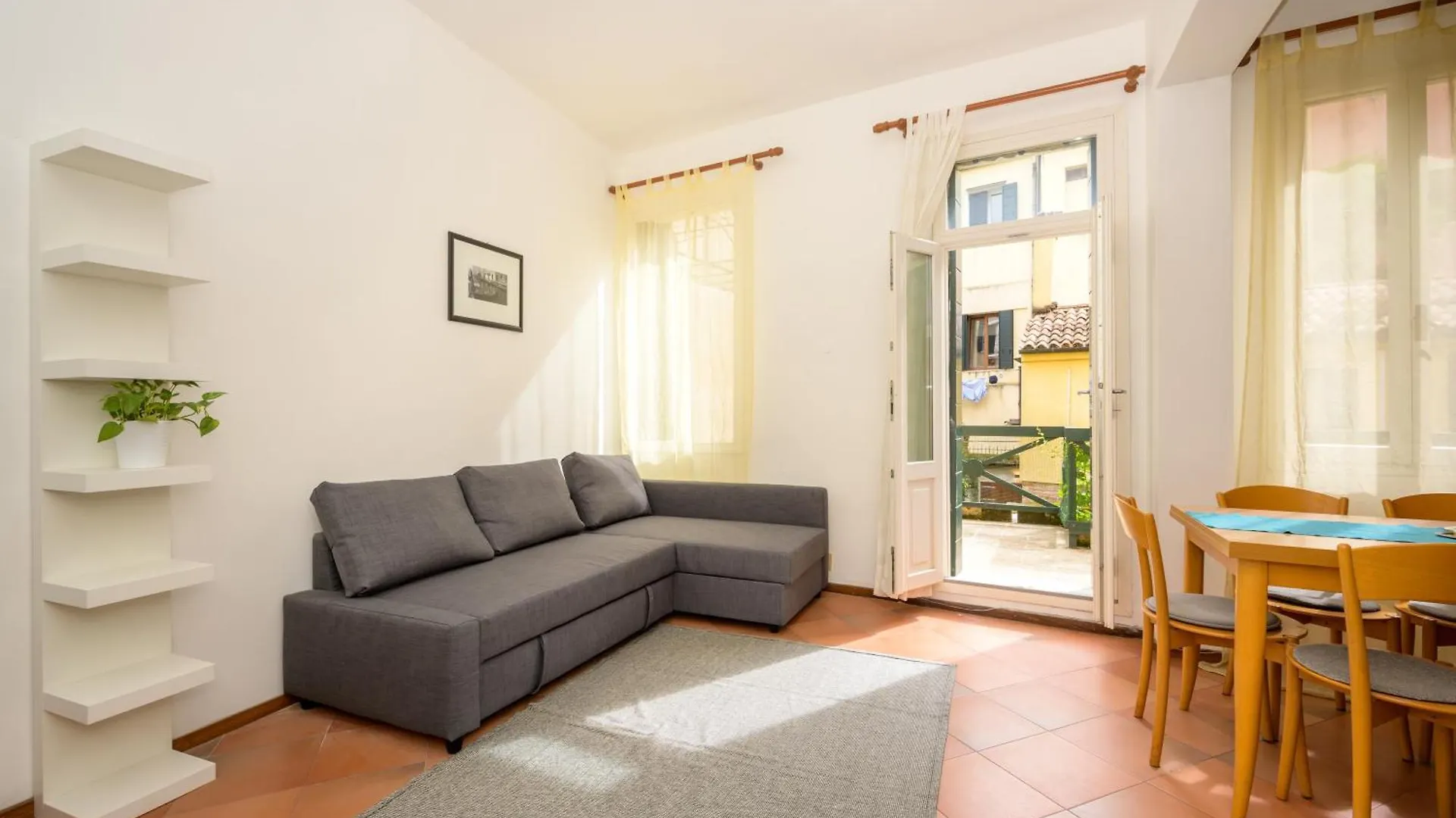 Apartment Borgo Canal View Venice Italy